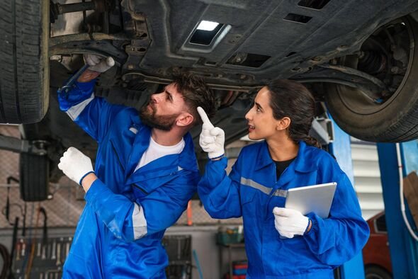 Best Auto Shop Near Me: Common Signs of a Trusted Garage