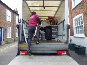 removal companies Luton