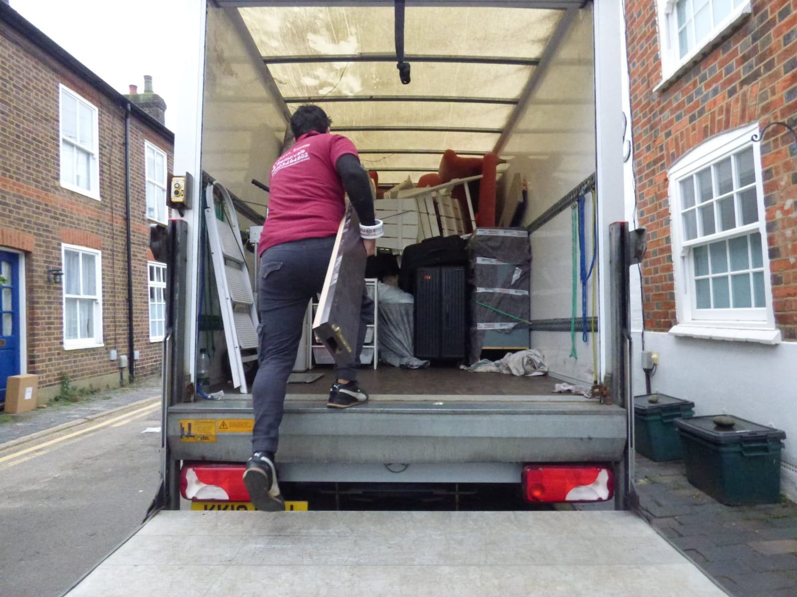 removal companies Luton